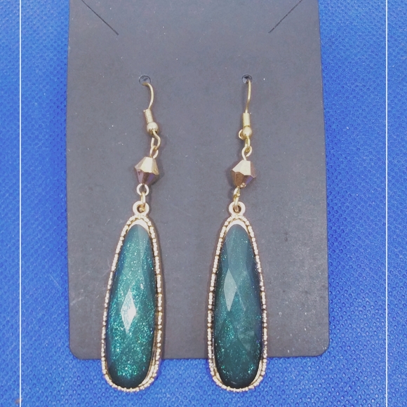 Green and Gold Dangles - Picture 2 of 2